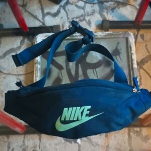 90's era Teal and Dk. Blue Nike Fanny Pack
